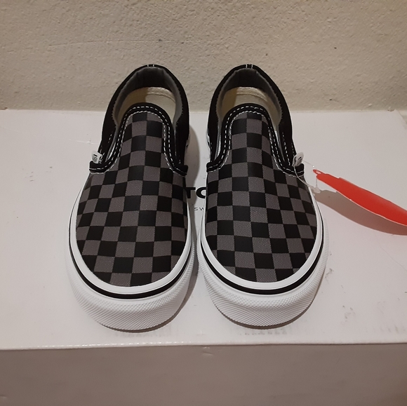 Vans - Picture 3 of 4